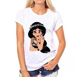 Белая майка с курящей изабель