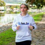 Толстовка с hec.by белая бегающая девушка