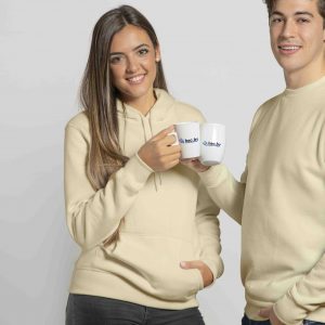 Женская худи бежевая девушка держит кружку с логотипом hecby